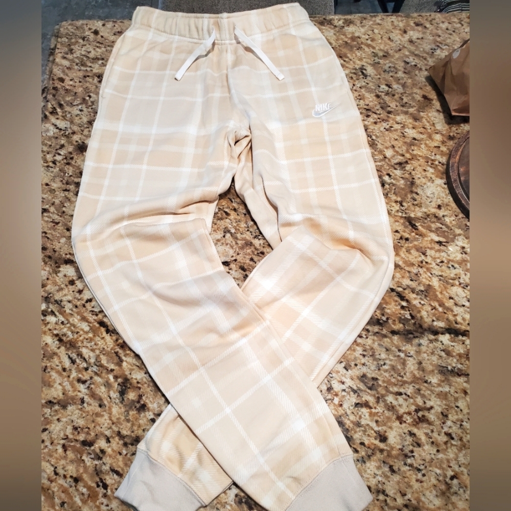 Womens Nike Sweatpants